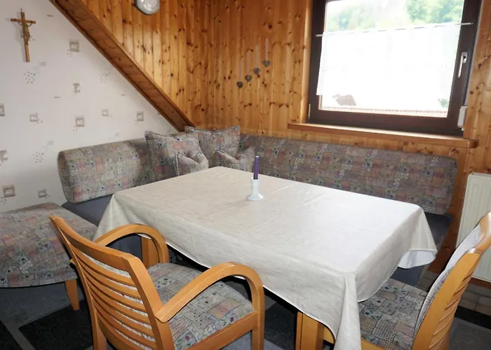 شقة Haus Burgblick اوبرتروباخ