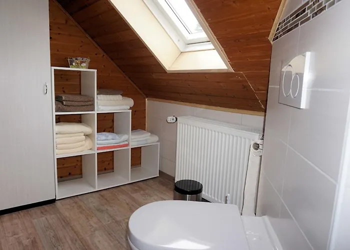 Haus Burgblick شقة اوبرتروباخ